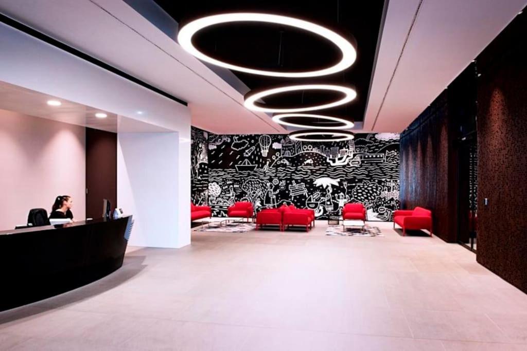 Stylish Getaway In Prime Bratislava Location - By The Danube And Old Town Lägenhet Exteriör bild