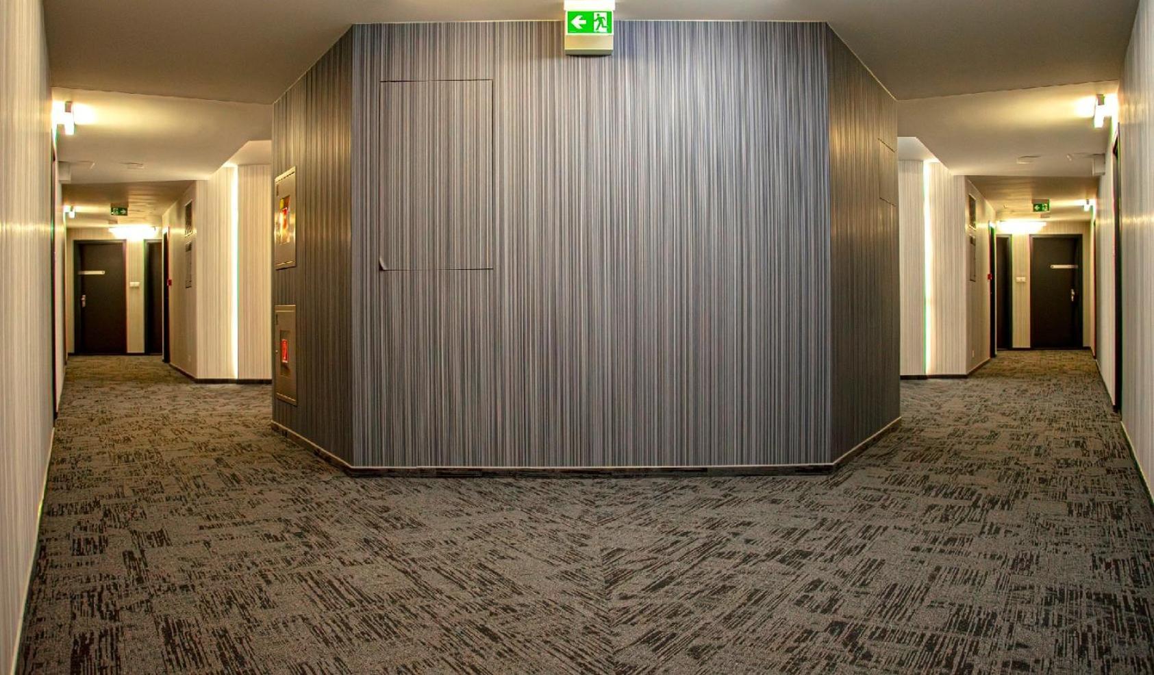 Free Garage Parking!!! Stylish Getaway In Prime Bratislava Location - By The Danube And Old Town Lägenhet Exteriör bild